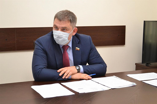 Дмитрий Ламейкин провел совещание по вопросу организации горячего питания в школах Краснодарского края